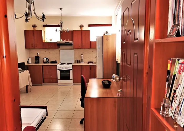 Family Yard House Apartment *