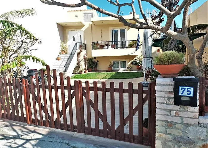 Διαμέρισμα Family Yard House