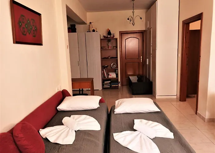 Family Yard House Apartment