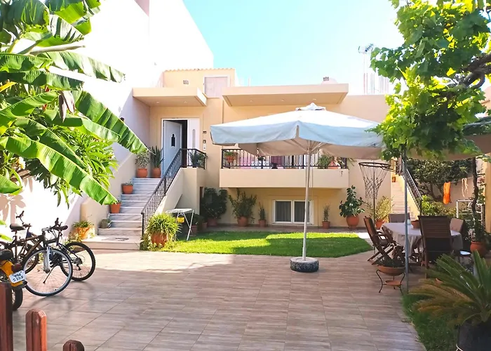 Family Yard House Apartment