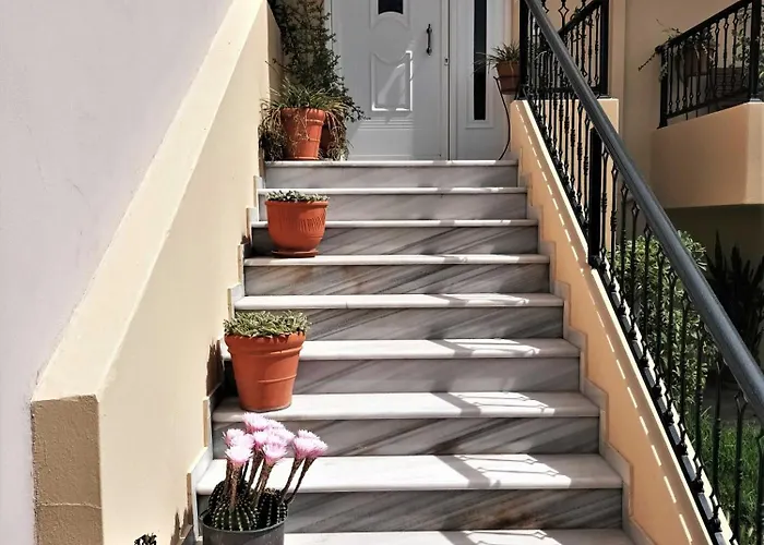 Family Yard House Apartment *