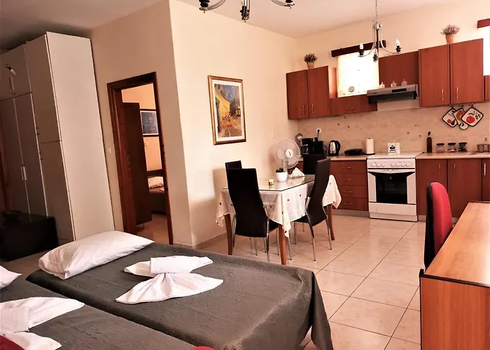 Family Yard House * İstanköy